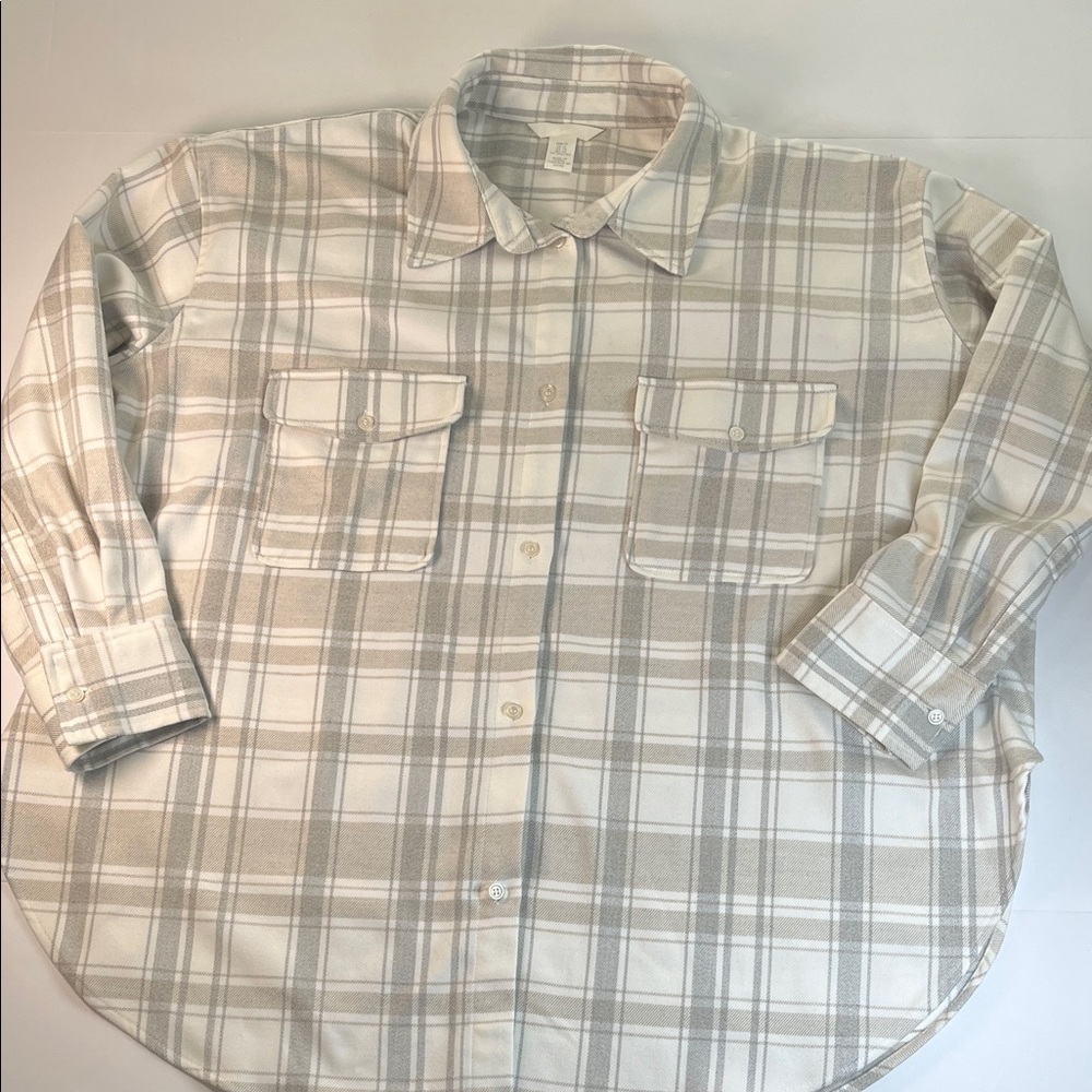 H&M Soft and warm Beige and Cream Plaid Shacket Sz XL
